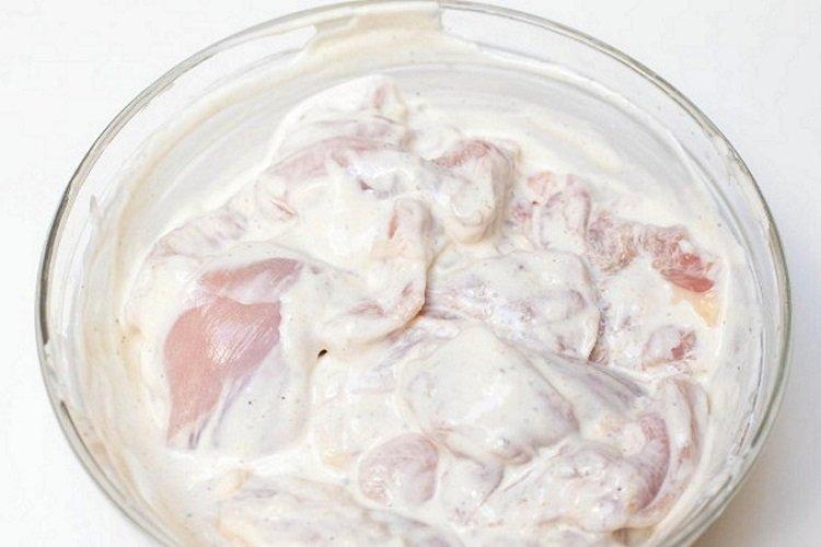 Marinade à la mayonnaise et à l'oignon