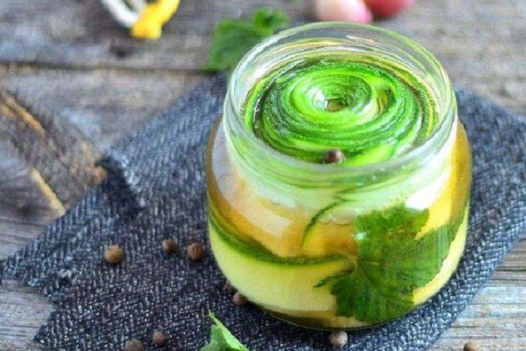 Courgettes marinées au miel et beurre