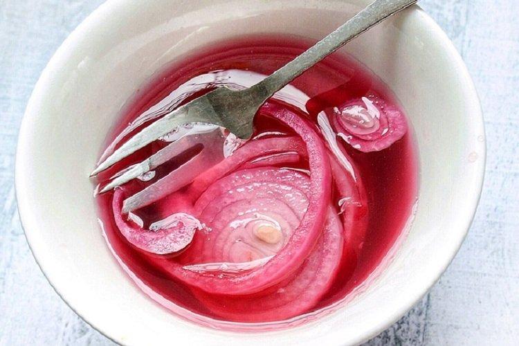 Oignons marinés au vinaigre de vin