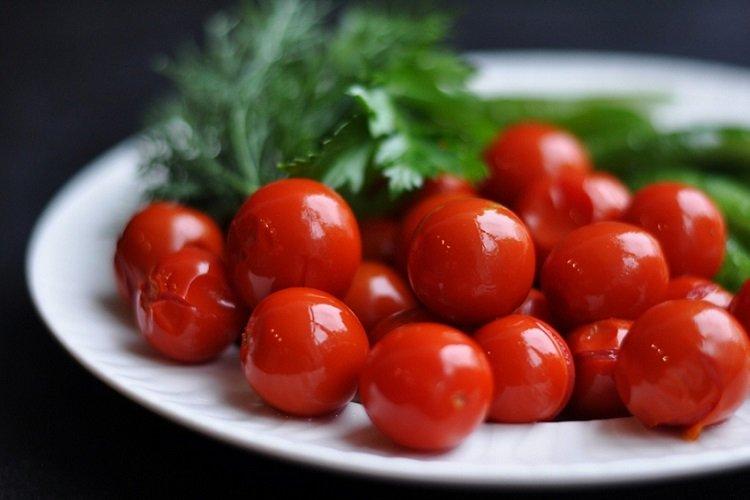 Tomates marinées sans vinaigre