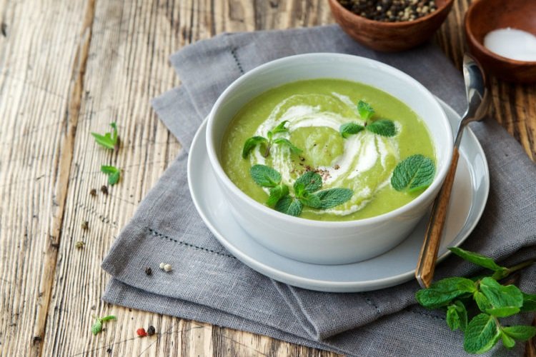 Soupe aux courgettes et au gingembre