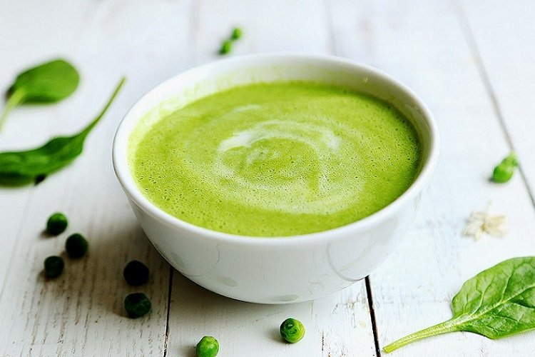 Soupe de courgettes et purée de pois verts
