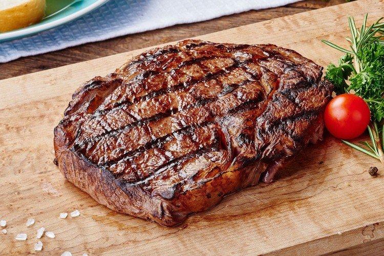 Ribeye Steak - Plats chauds pour les recettes d'anniversaire