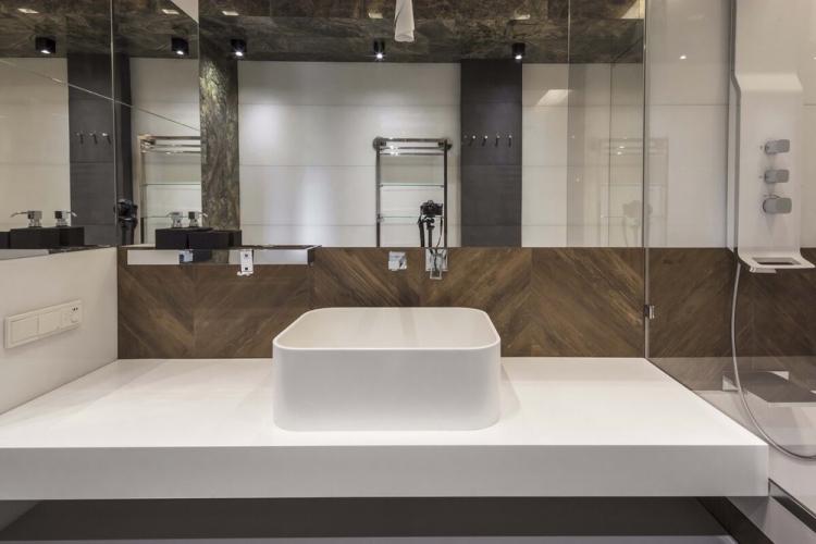 Intérieur de la salle de bain