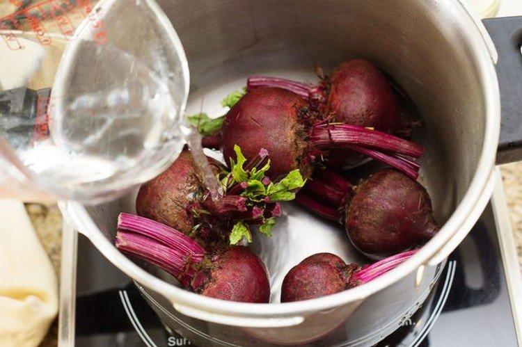 Comment et combien cuire les betteraves dans une mijoteuse