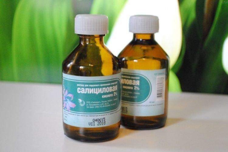 Acide salicylique - Comment se débarrasser des pellicules