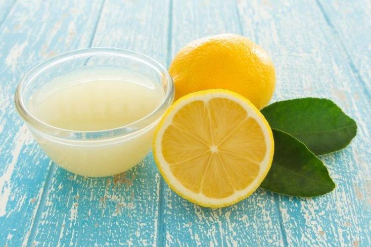 Jus de citron - Comment se débarrasser de l'acné sur le visage