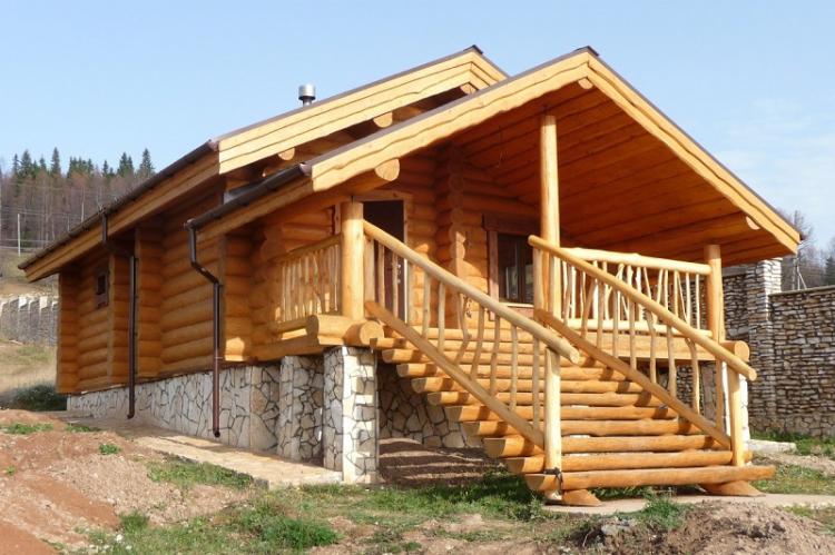 Comment décorer le porche d'une maison privée - Porche en bois