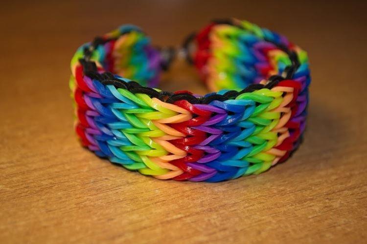 Comment tisser un bracelet en caoutchouc en queue de poisson à quatre couches