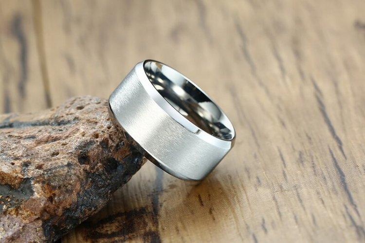 Comment nettoyer l'argent mat à la maison