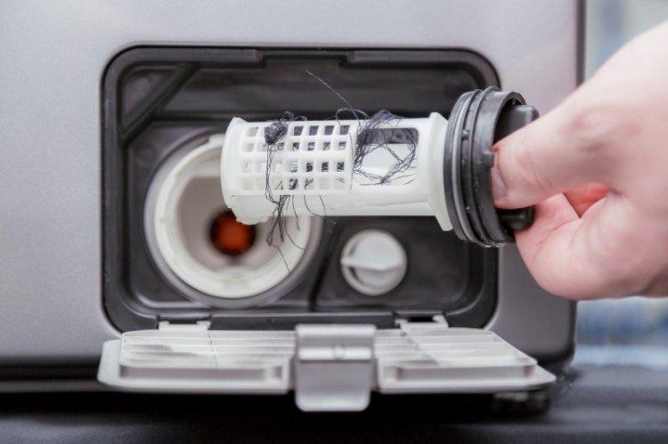 Comment nettoyer le filtre de vidange dans une machine à laver