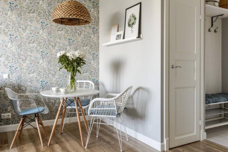 Choisir une couleur - Comment choisir le papier peint pour les meubles