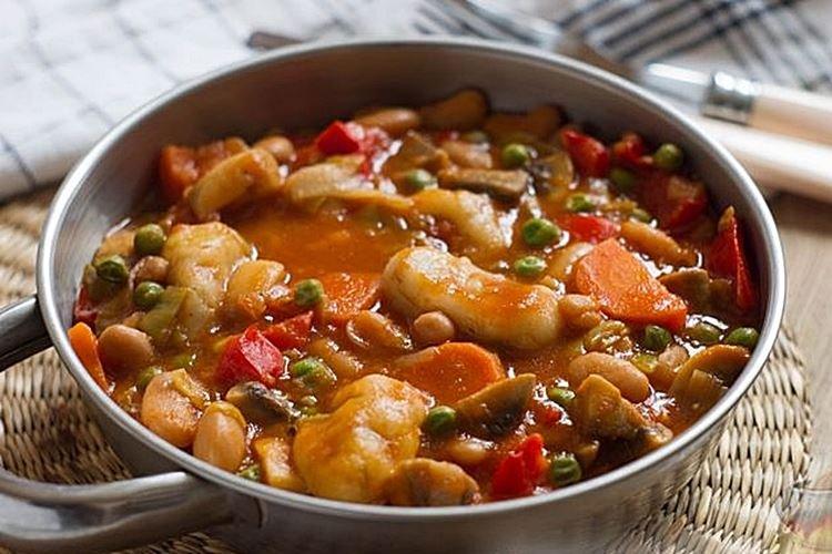 Ragoût de légumes avec boulettes et haricots - recettes