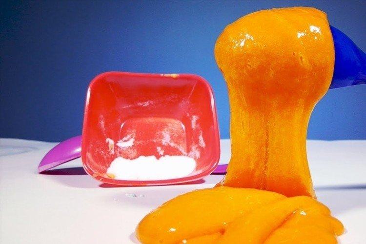 Comment faire un slime à partir de PVA et de soda à la maison - faites-le vous-même
