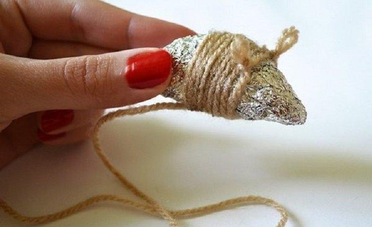 Les rats du Nouvel An en fils - Comment décorer un appartement pour le Nouvel An 2020