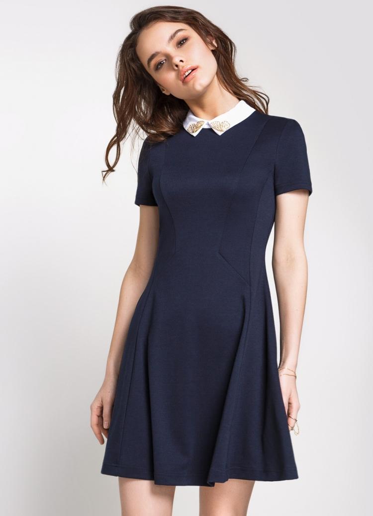 Col élégant - Comment décorer une robe de vos propres mains