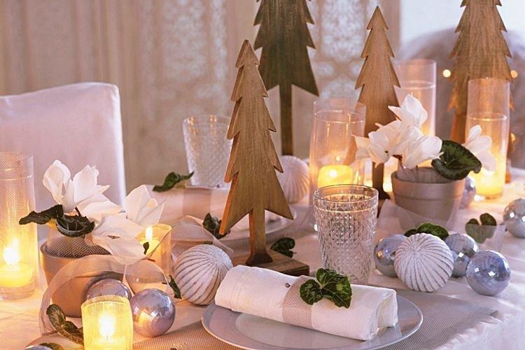 Comment décorer une table pour le Nouvel An 2021 - photos et idées