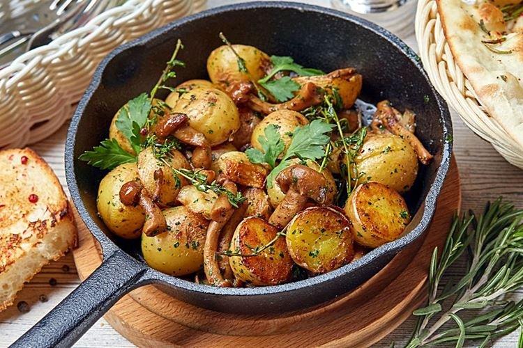 Pommes de terre au four aux champignons des bois - recettes