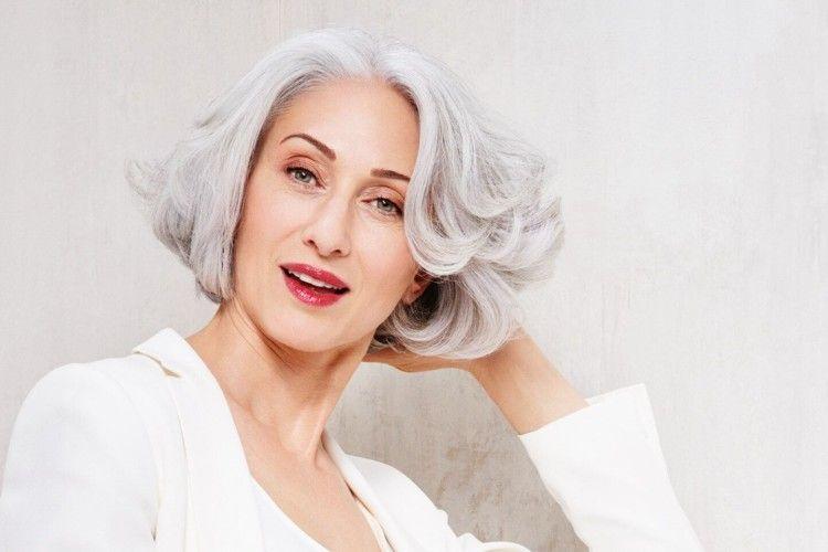 Coupes de cheveux courtes pour les femmes après 50 ans (photo)