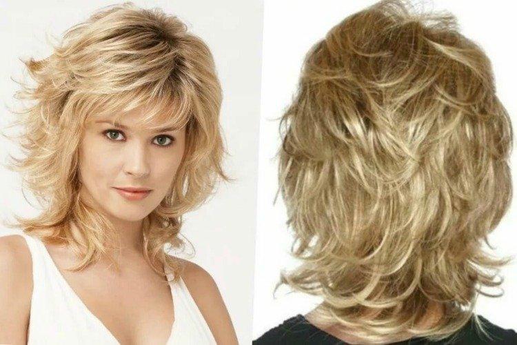 Cascade courte - Coupes de cheveux courtes pour les femmes après 50 ans