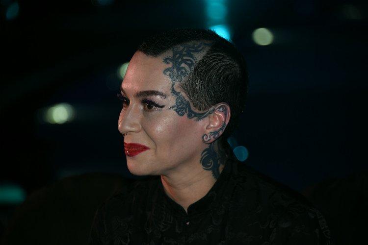 Militaire - Coupes de cheveux très courtes pour les femmes après 50 ans