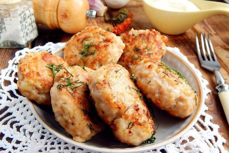 Escalopes classiques au chou et à la viande hachée - recettes