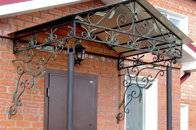 Visière de soutien à faire soi-même au-dessus du porche