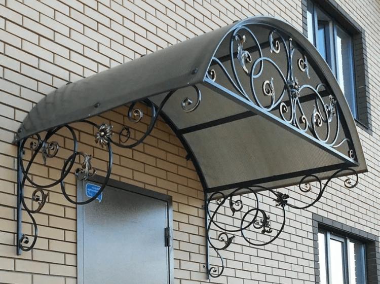 Visière à faire soi-même au-dessus du porche - idées de photos