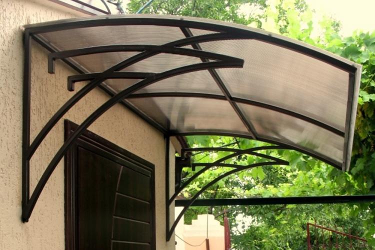 Visière à faire soi-même au-dessus du porche - idées de photos