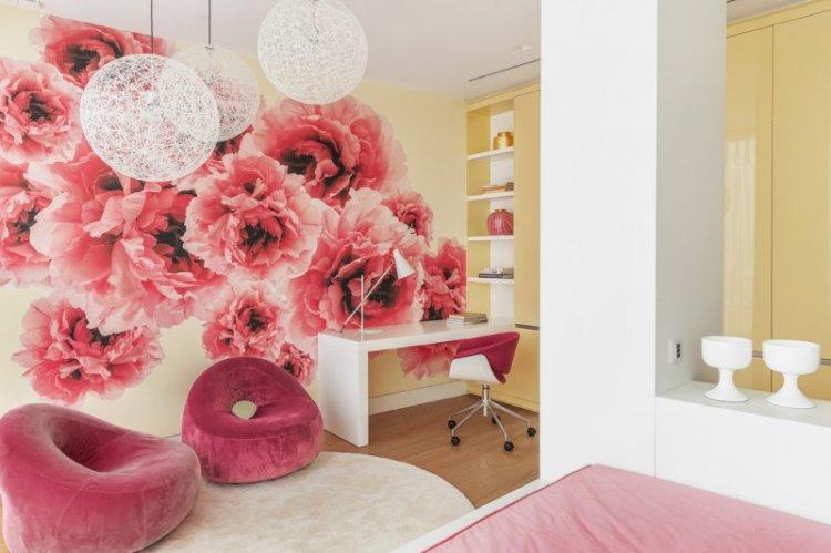 Couleur rouge à l'intérieur de la chambre des enfants - photo