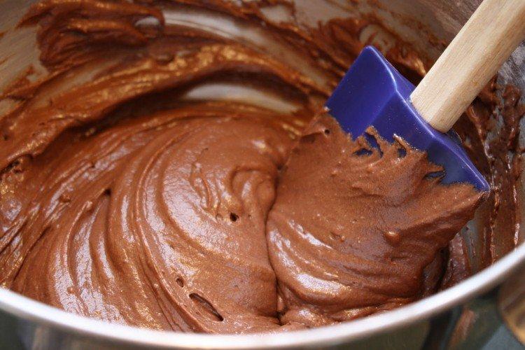 Crème sure au cacao pour génoise - recettes