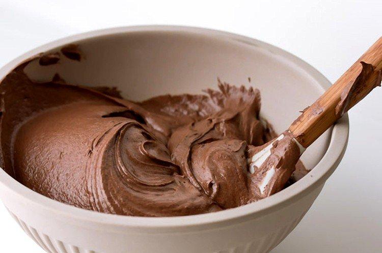 Crème au chocolat noir pour génoise - recettes