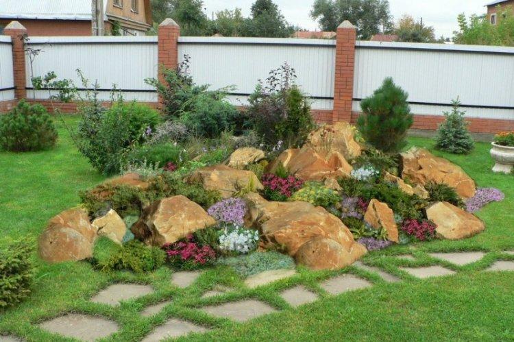 Toboggans alpins - Aménagement paysager de la zone suburbaine photo