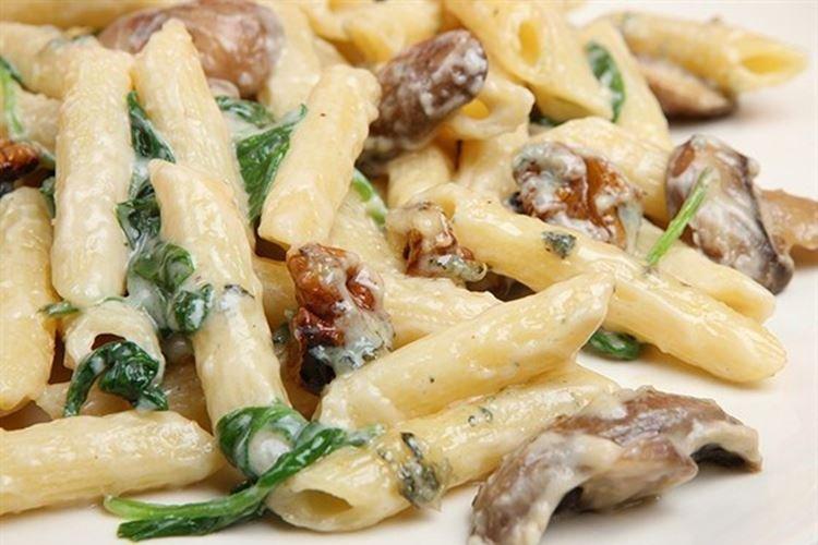 Pâtes au fromage, champignons, herbes et citron - recettes