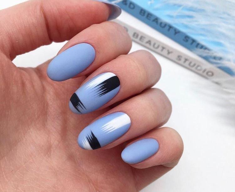 Couleurs à la mode en manucure 2020