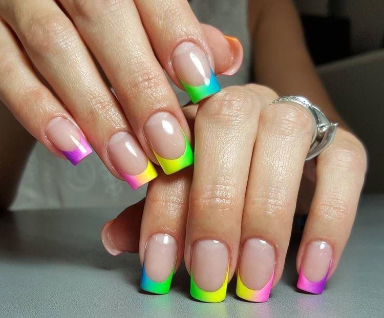 Manucure à la mode française 2020