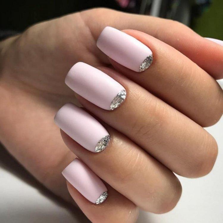 Reverse french 2020 - photo manucure