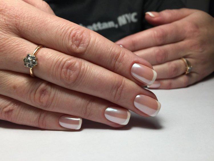 Français 2020 avec frottement - photo de manucure