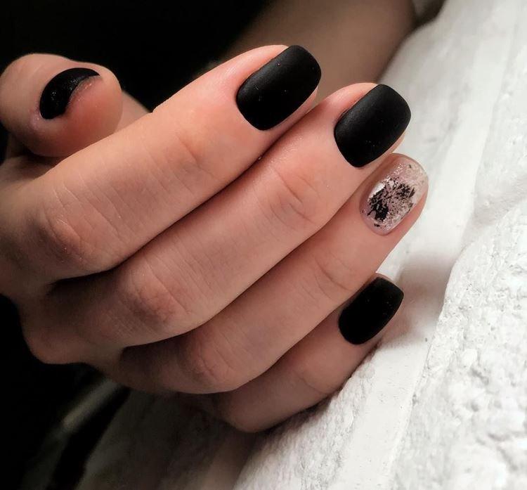 Manucure mate pour ongles courts 2020