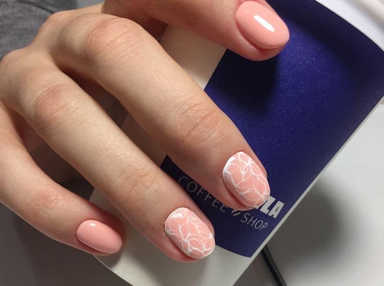 Manucure légère pour ongles courts 2020