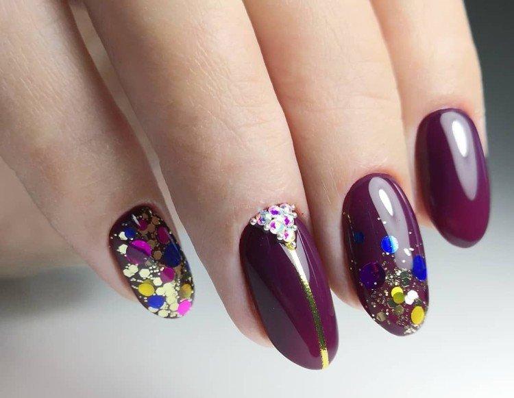 Manucure Confettis pour le Nouvel An 2021