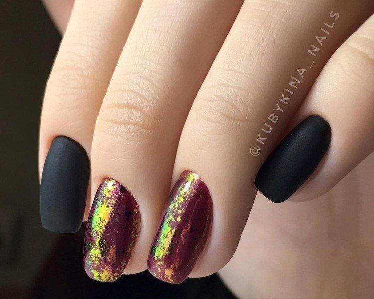 Manucure Yuki Flakes pour le Nouvel An 2021