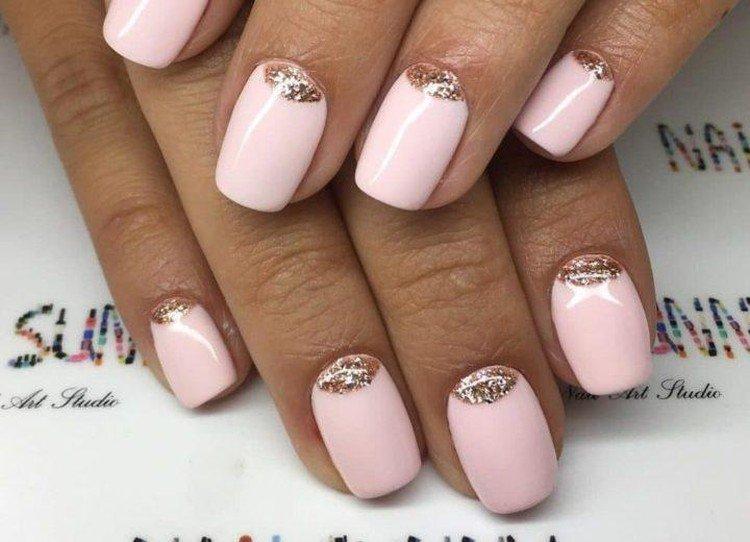 Rose romantique - Manucure à l'école pour ongles courts