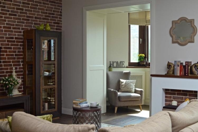 Panneaux MDF dans le salon - photo