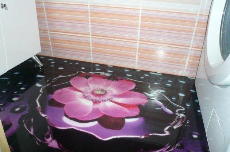 Sols 3D autonivelants dans la salle de bain - photo