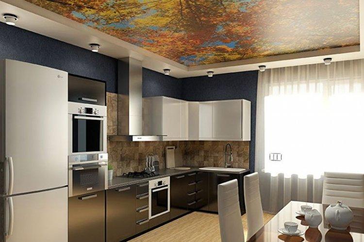 Plafonds tendus avec impression photo dans la cuisine