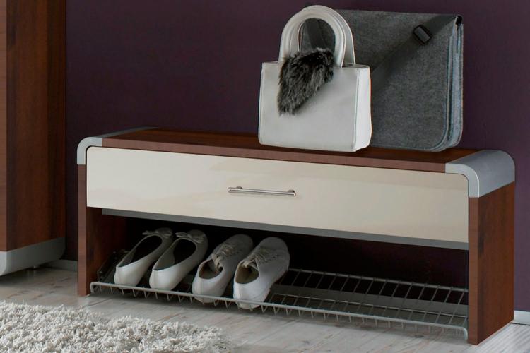 Étagère à chaussures dans le couloir - idées de photos