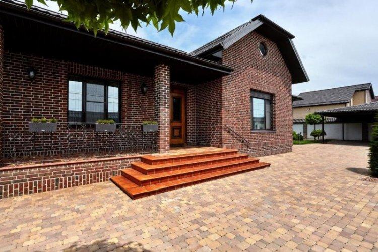 Maisons en briques à un étage - projets et photos