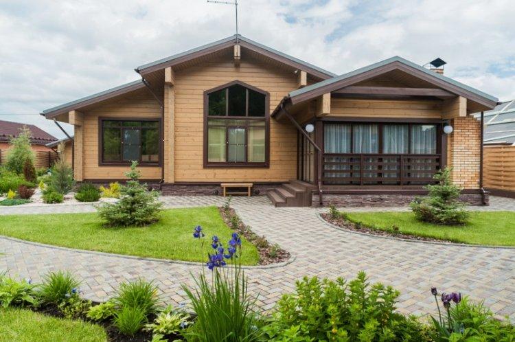 Maisons à un étage d'un bar - projets et photos