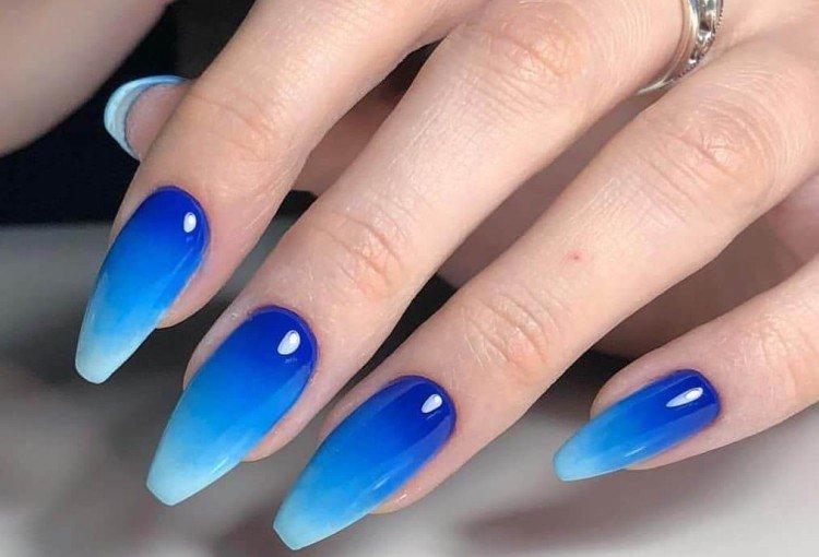 Ombre sur les ongles longs - photo